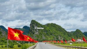 Giá vé tham quan Phong Nha - Kẽ Bàng năm 2026